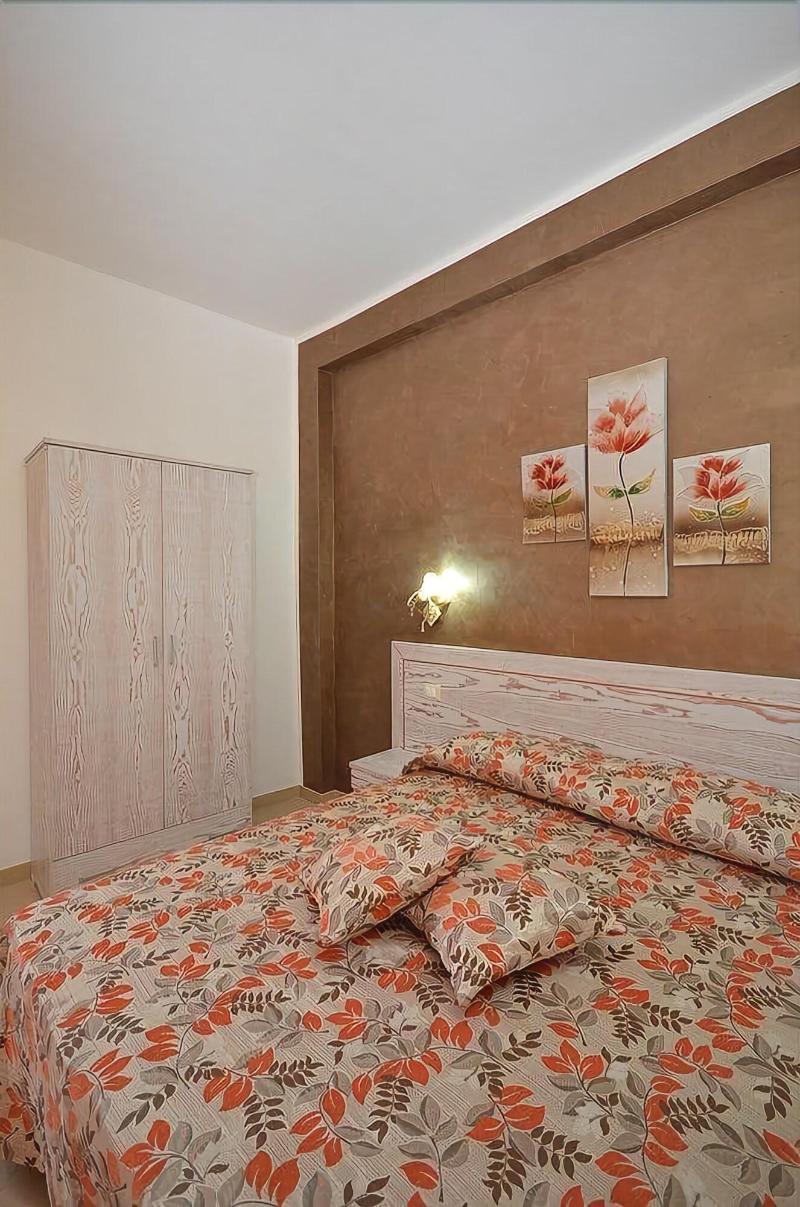 マカリ Terra Del Sole Bed & Breakfast エクステリア 写真